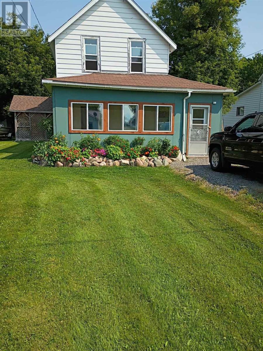 18 Maple ST