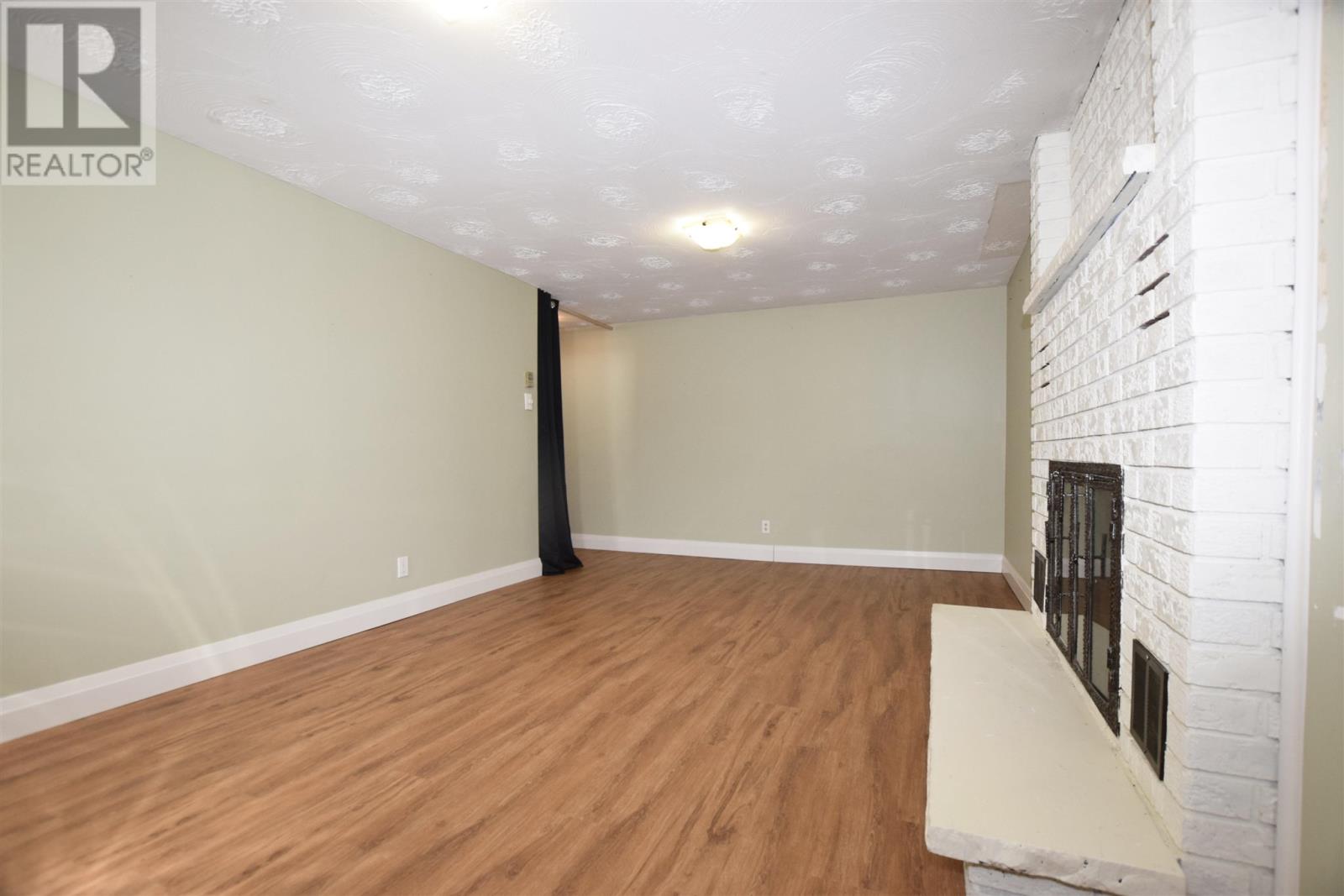 113 Rousseau CRES - 31