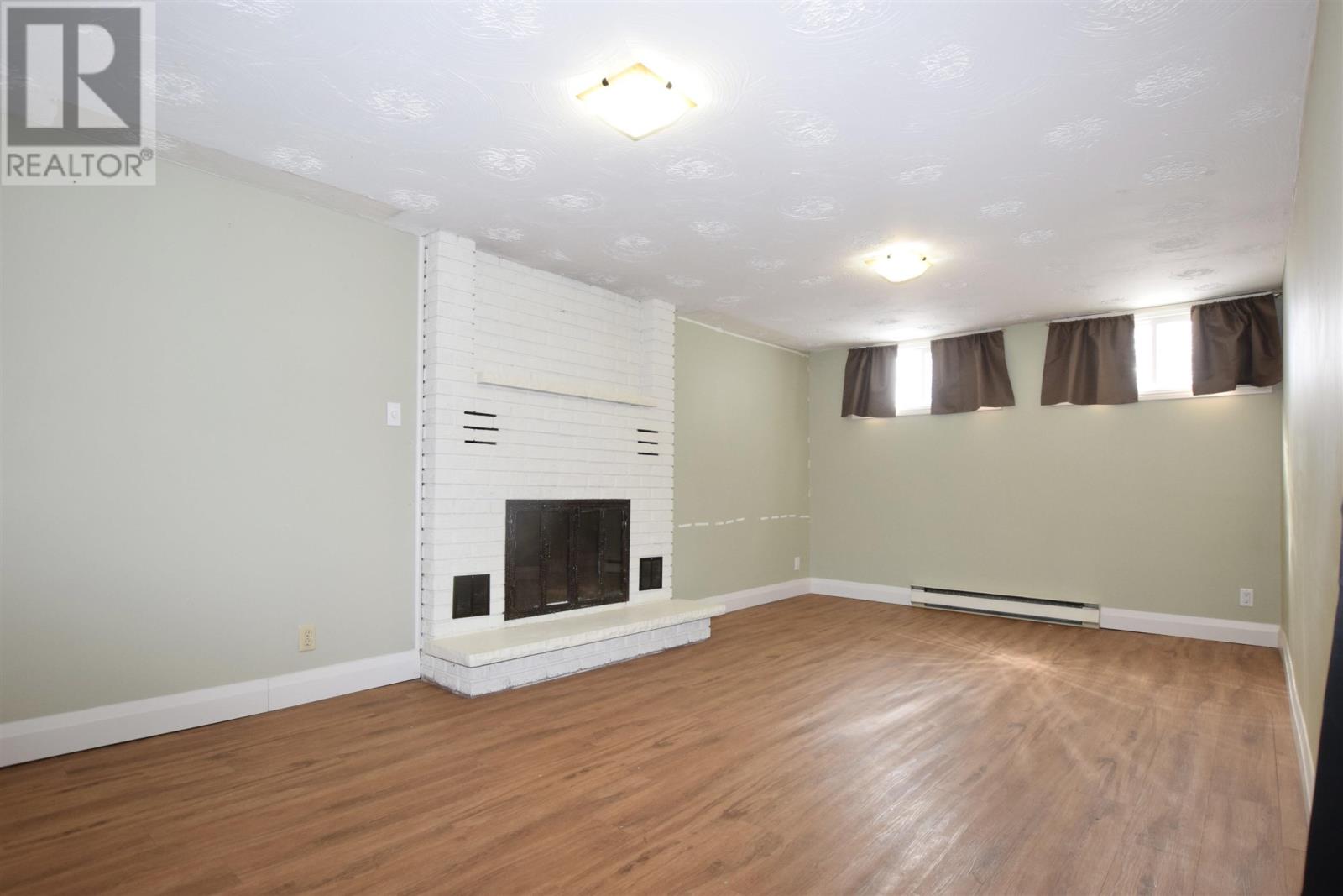 113 Rousseau CRES - 30