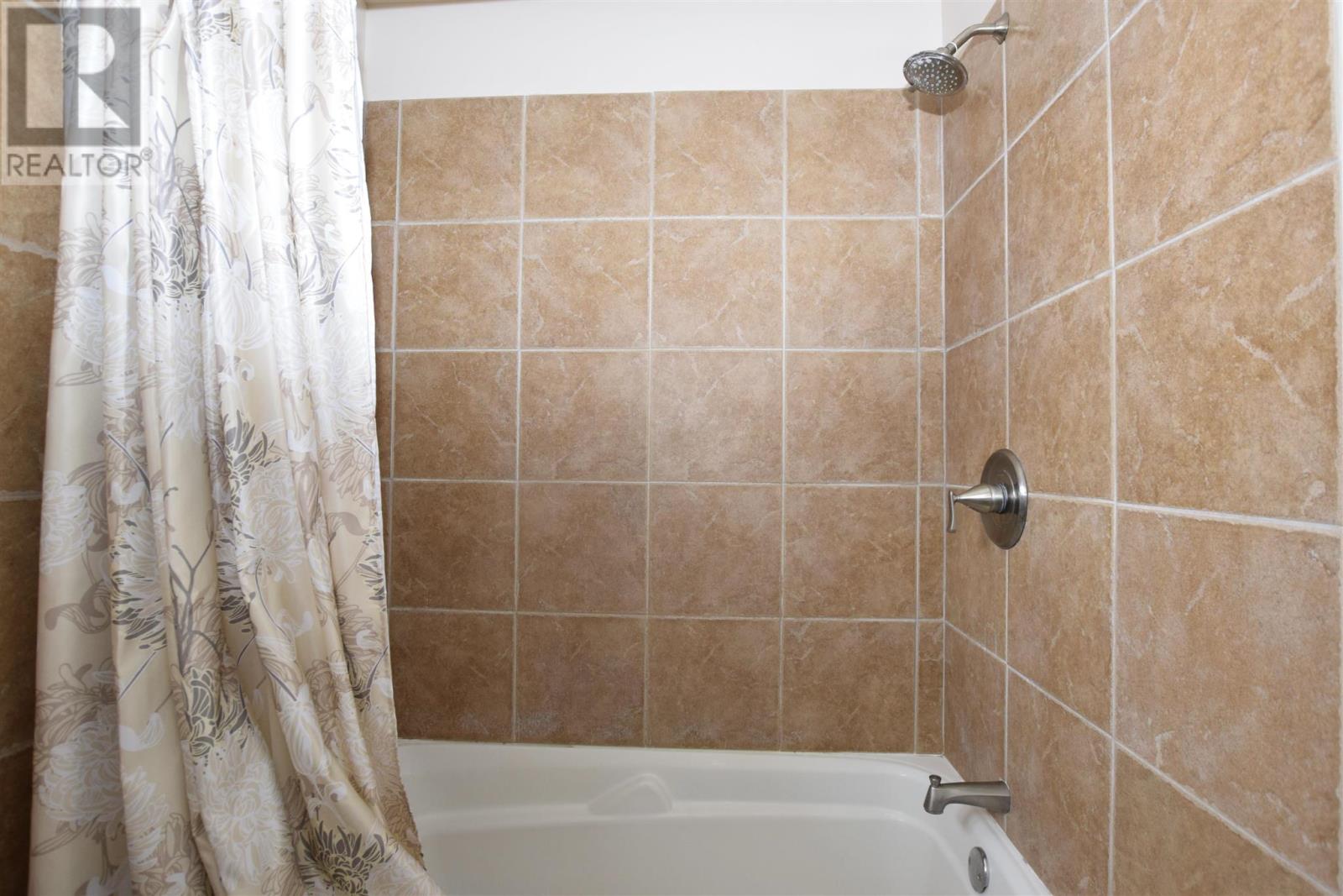 113 Rousseau CRES - 21