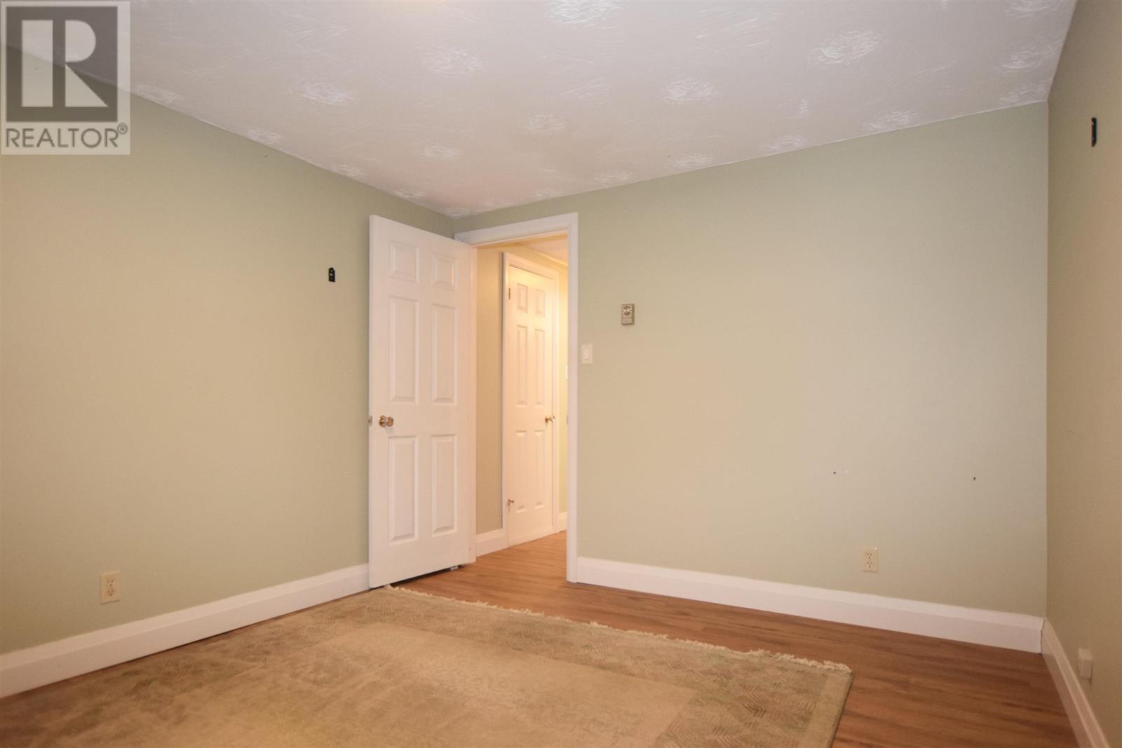 113 Rousseau CRES - 33