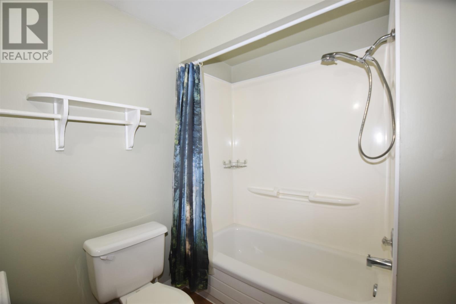 113 Rousseau CRES - 36