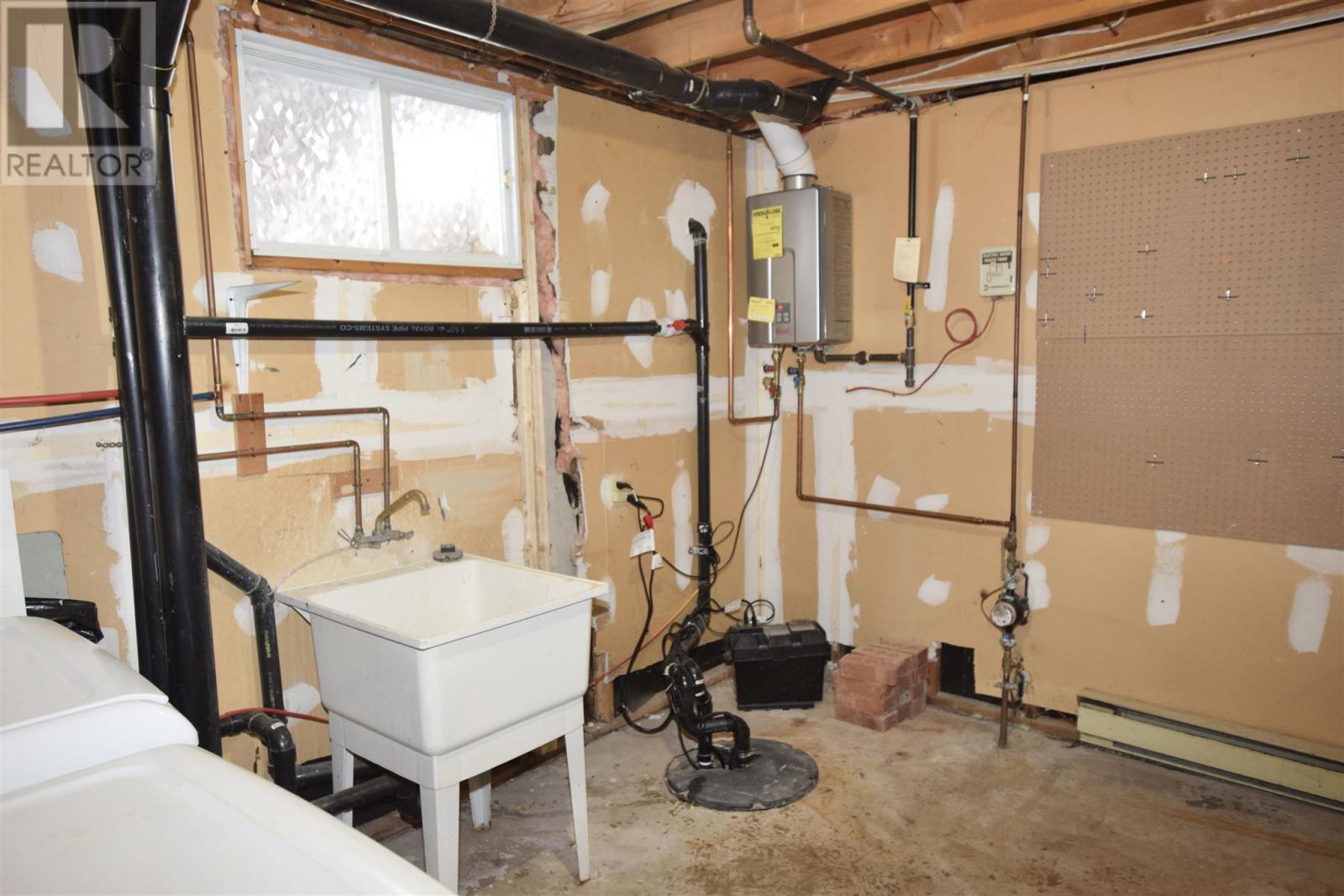 113 Rousseau CRES - 38