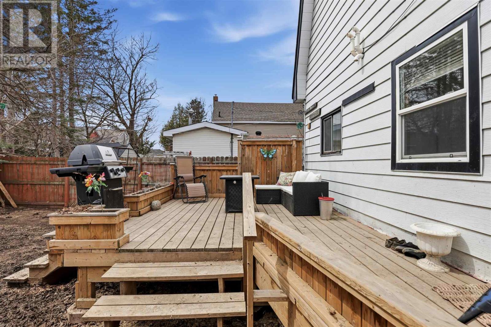 49 Hawthorne AVE - 26