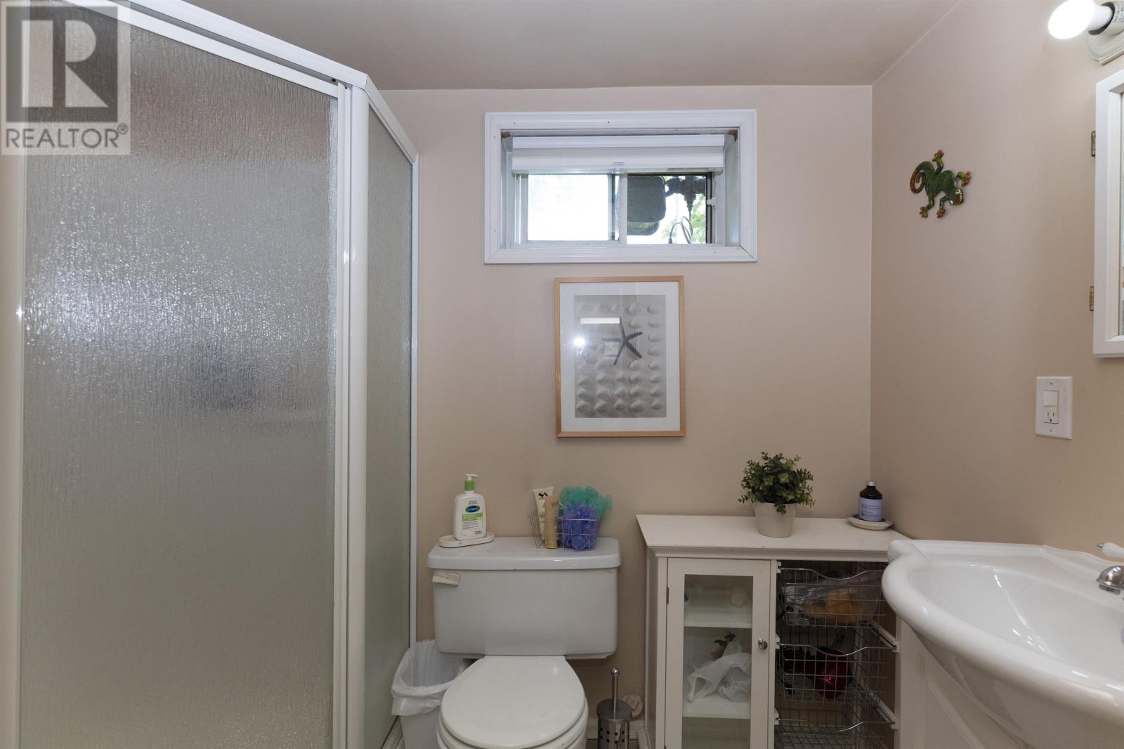 601 Edward ST S - 31