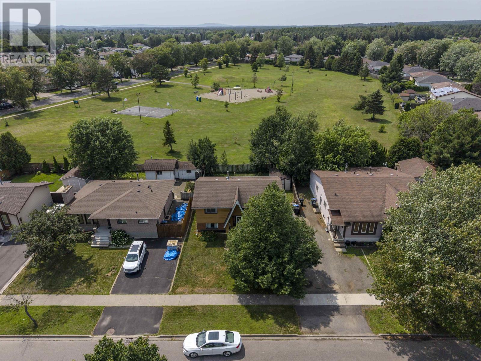 145 Conestoga ST - 33