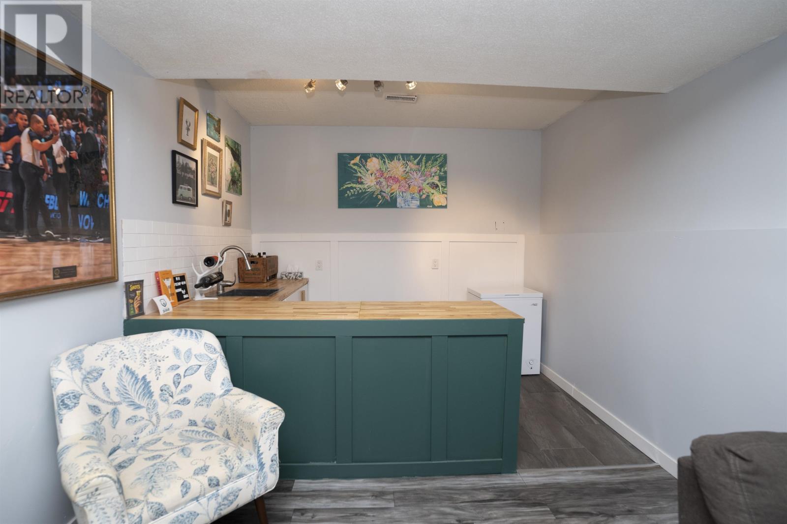 145 Conestoga ST - 27