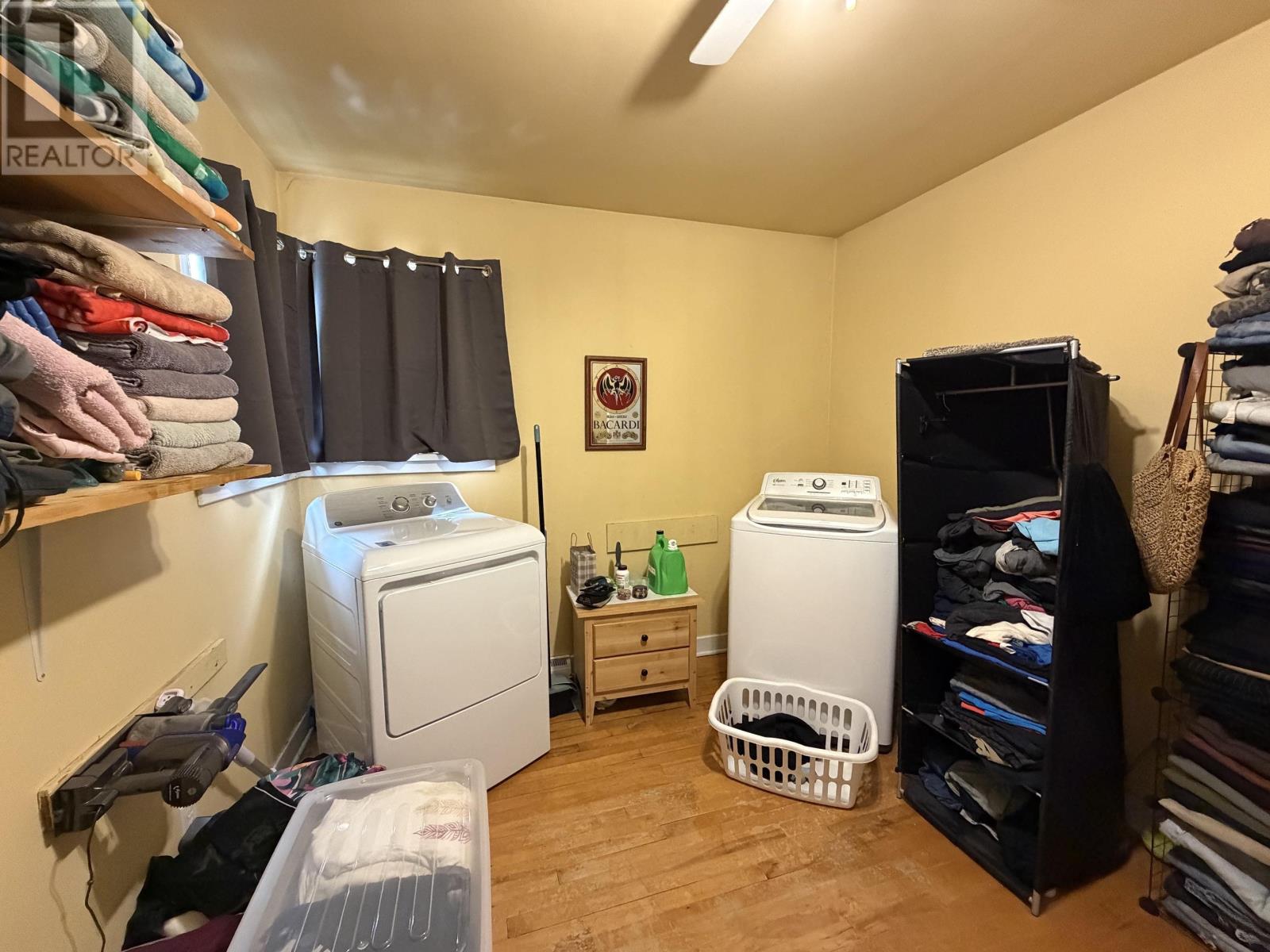 15 PRINCESS AVE - 15