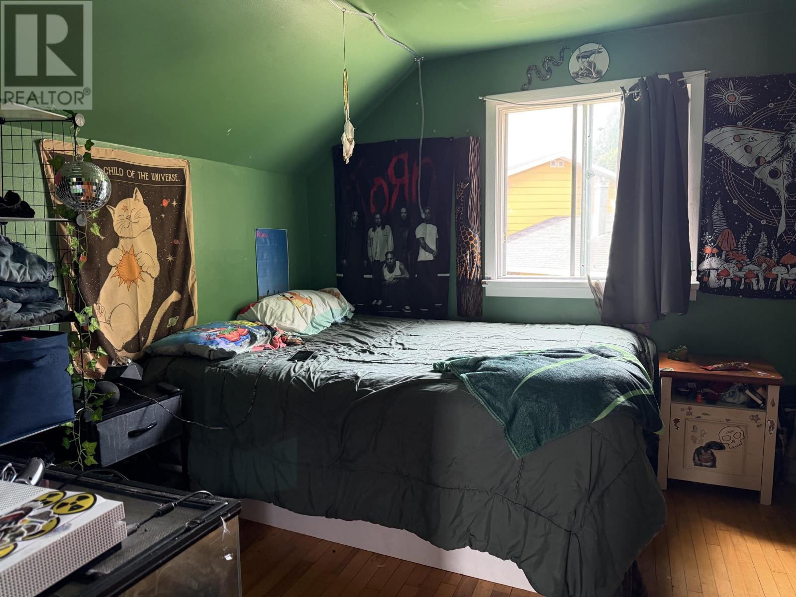 15 PRINCESS AVE - 19