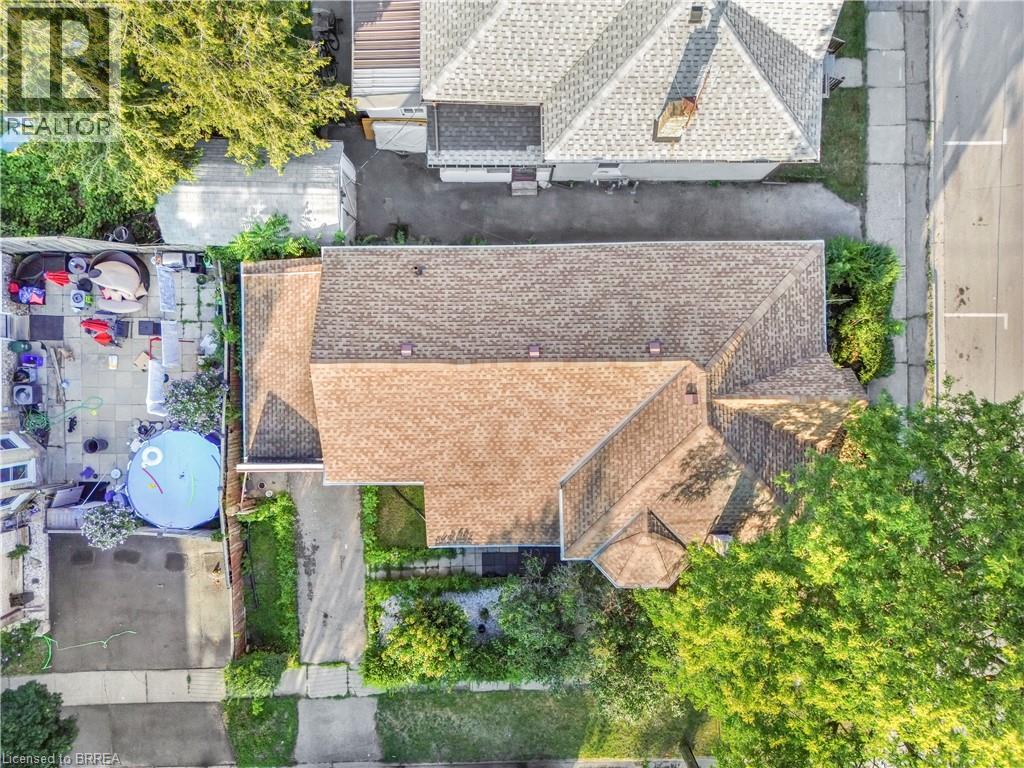 472 COLBORNE Street E - 23