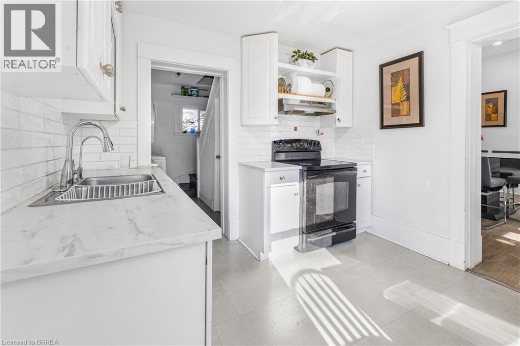 472 COLBORNE Street E - Image 9
