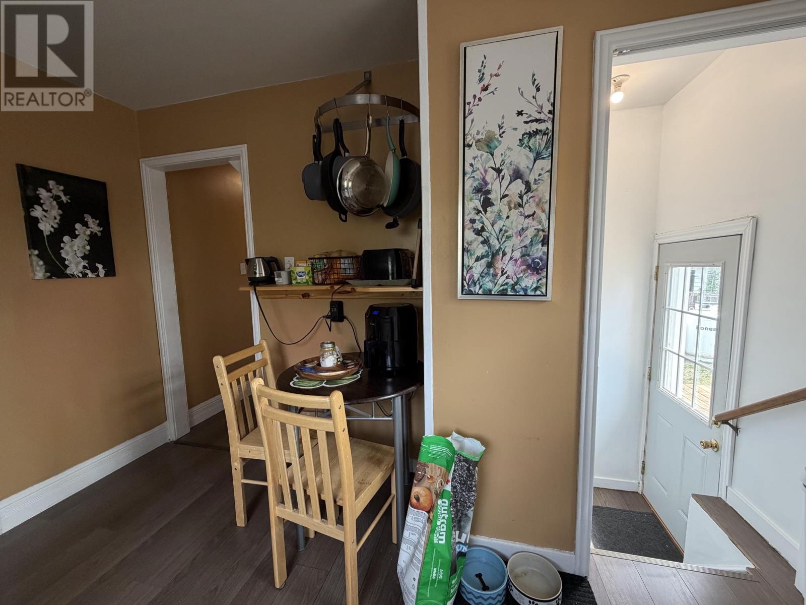 15 PRINCESS AVE - 7