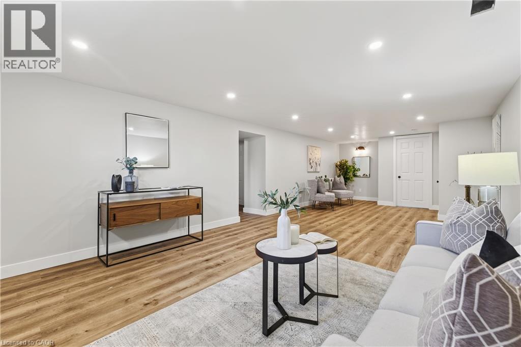 261 KING Street - Image 24