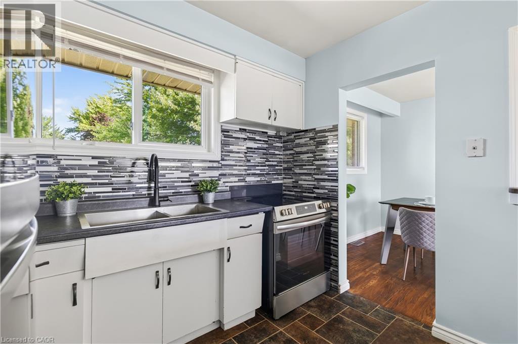 261 KING Street - Image 14