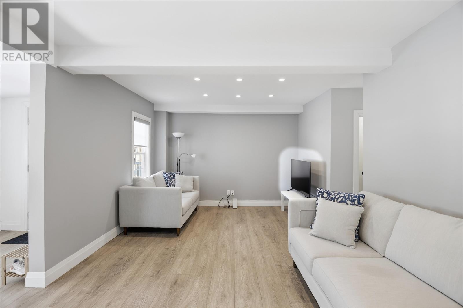 148 Turner AVE - 8