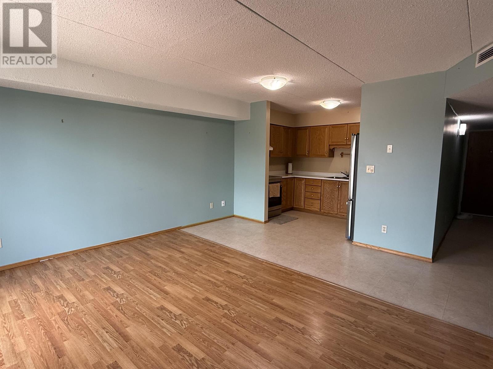 303 235 Leland Ave S - Image 4