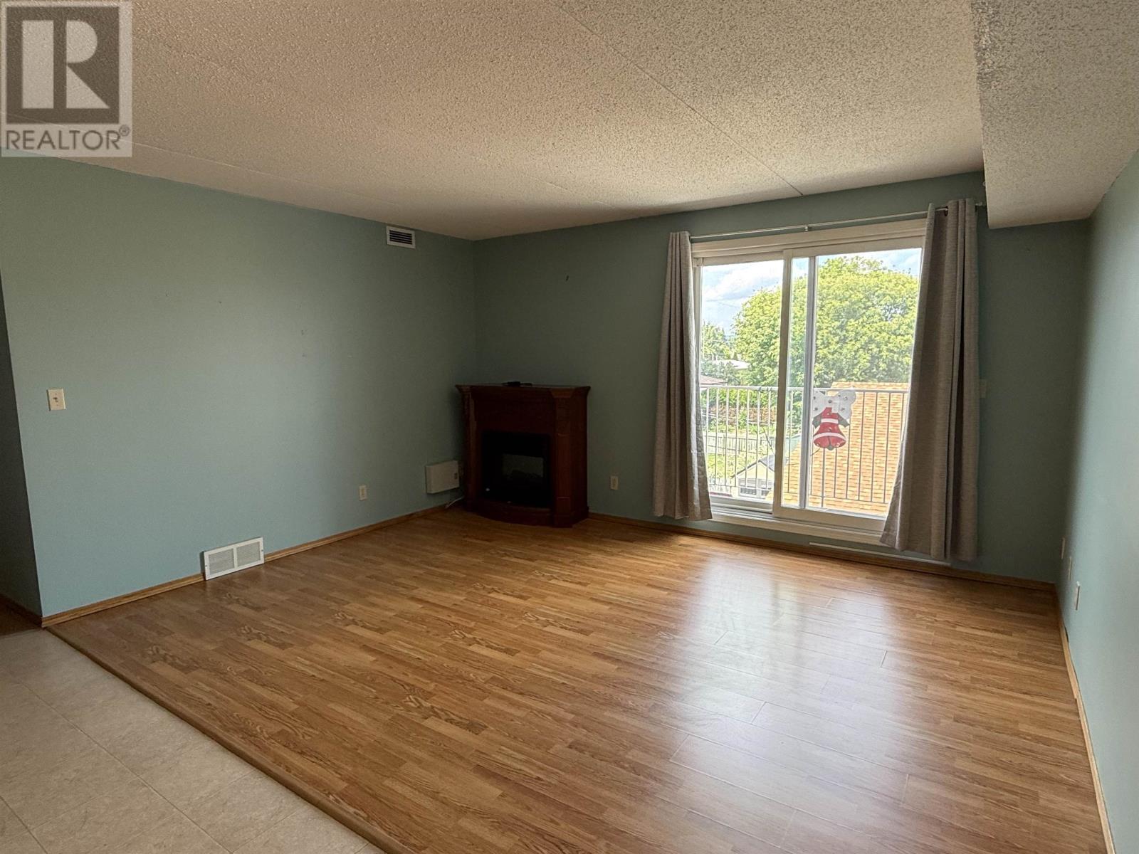 303 235 Leland Ave S - Image 3