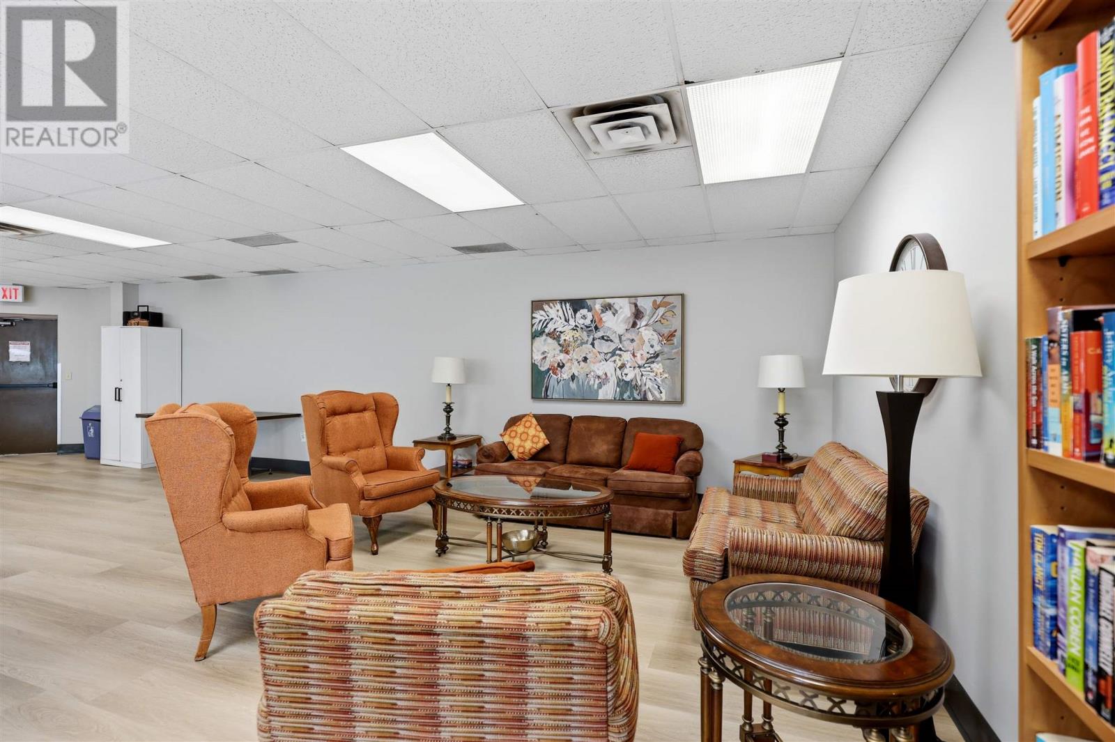 313 MacDonald AVE # 301 - 31