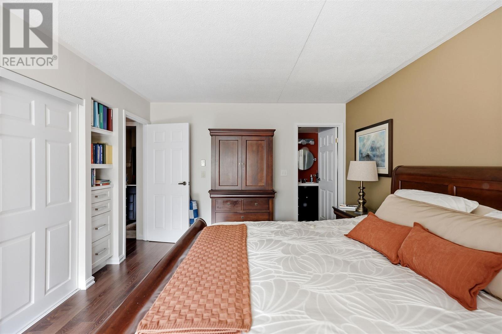 313 MacDonald AVE # 301 - 24