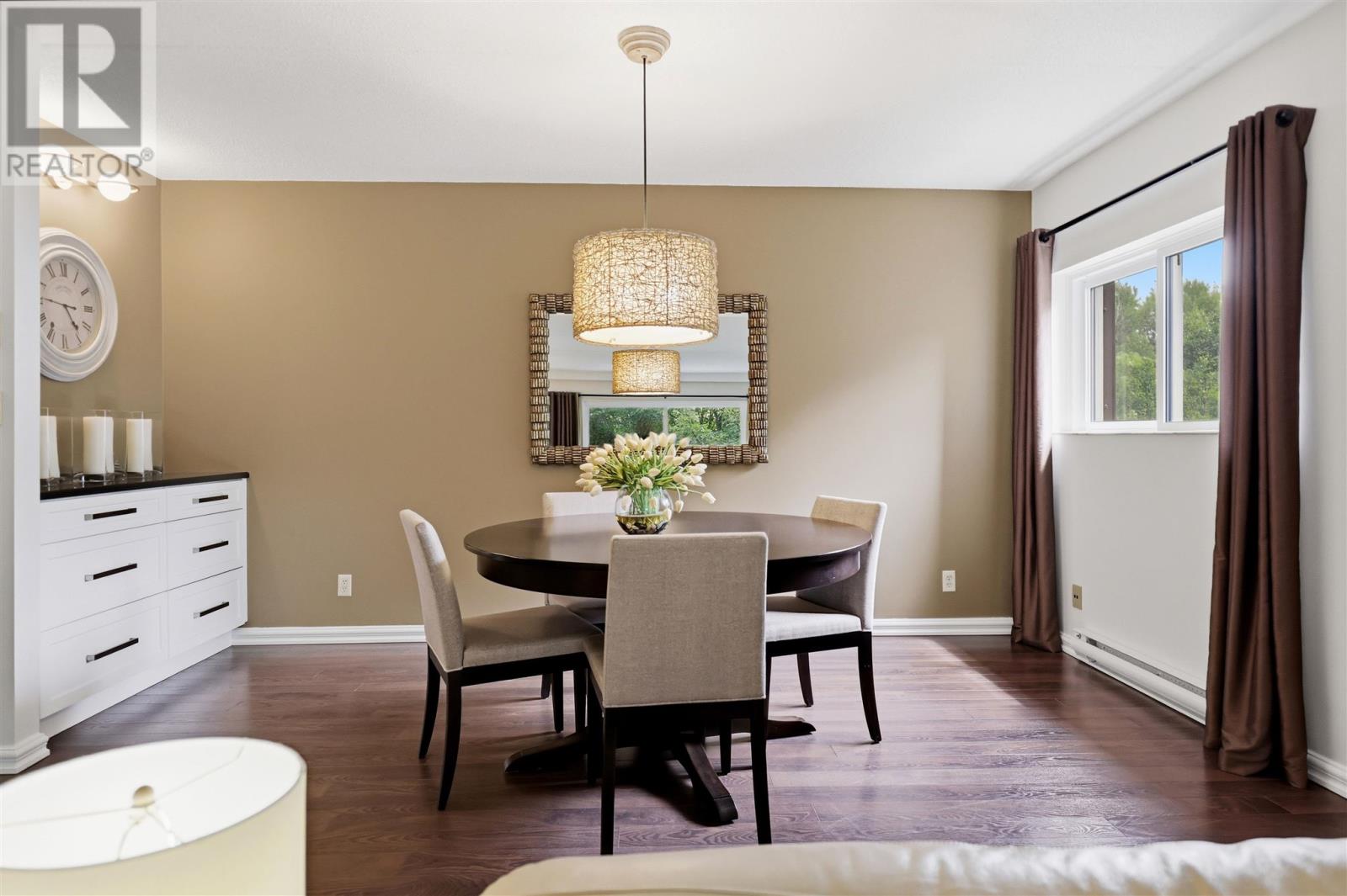 313 MacDonald AVE # 301 - 17