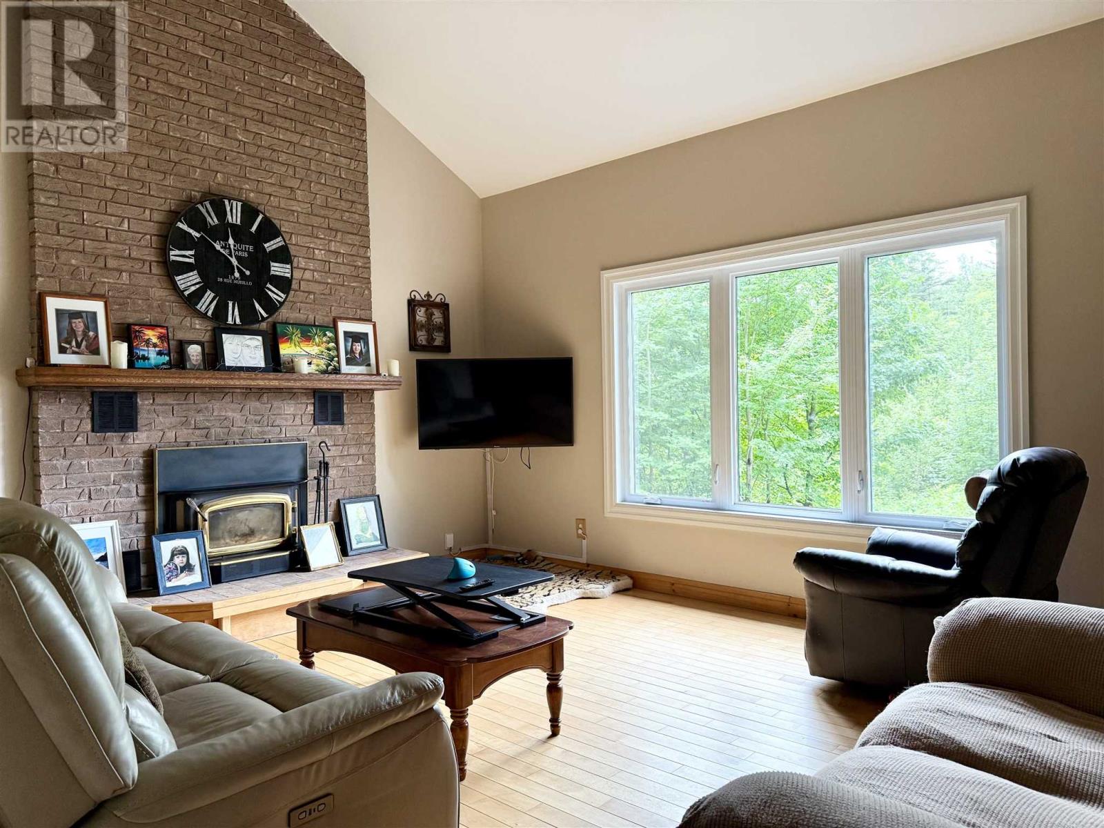 1130 Allen's Side RD, Sault Ste. Marie — photo 3
