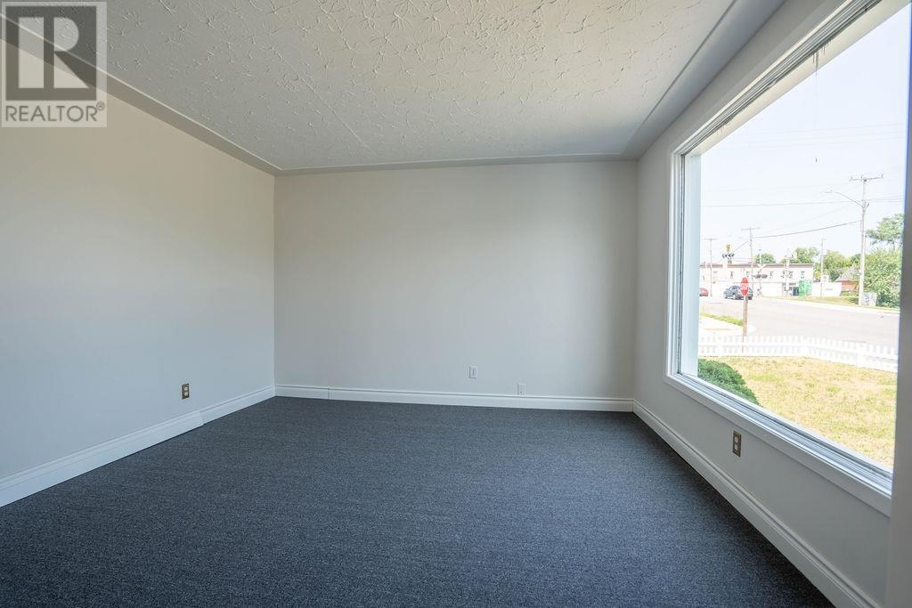 275 John ST - 19