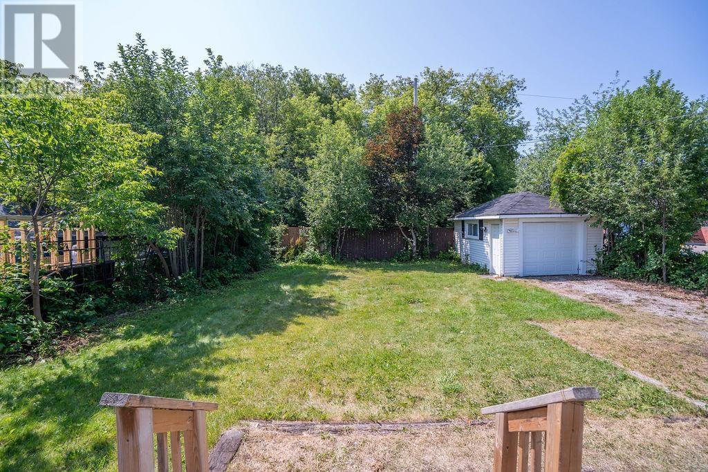 275 John ST - Image 6