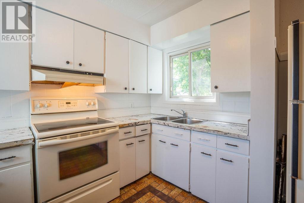 275 John ST - 14