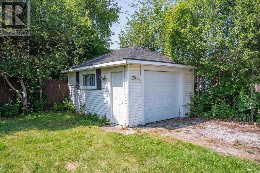 275 John ST - 9