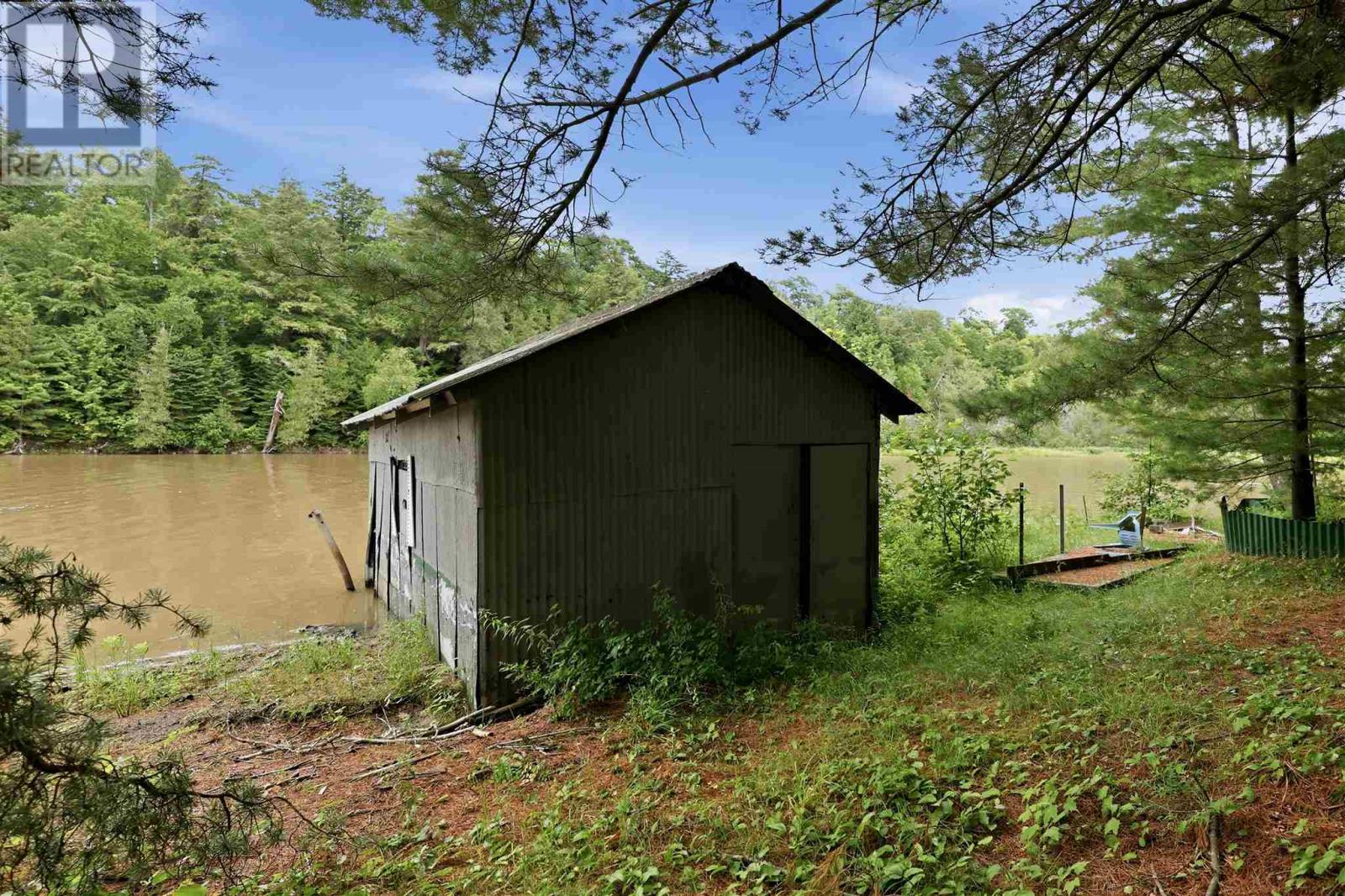 264 Whispering Pines DR - Image 14