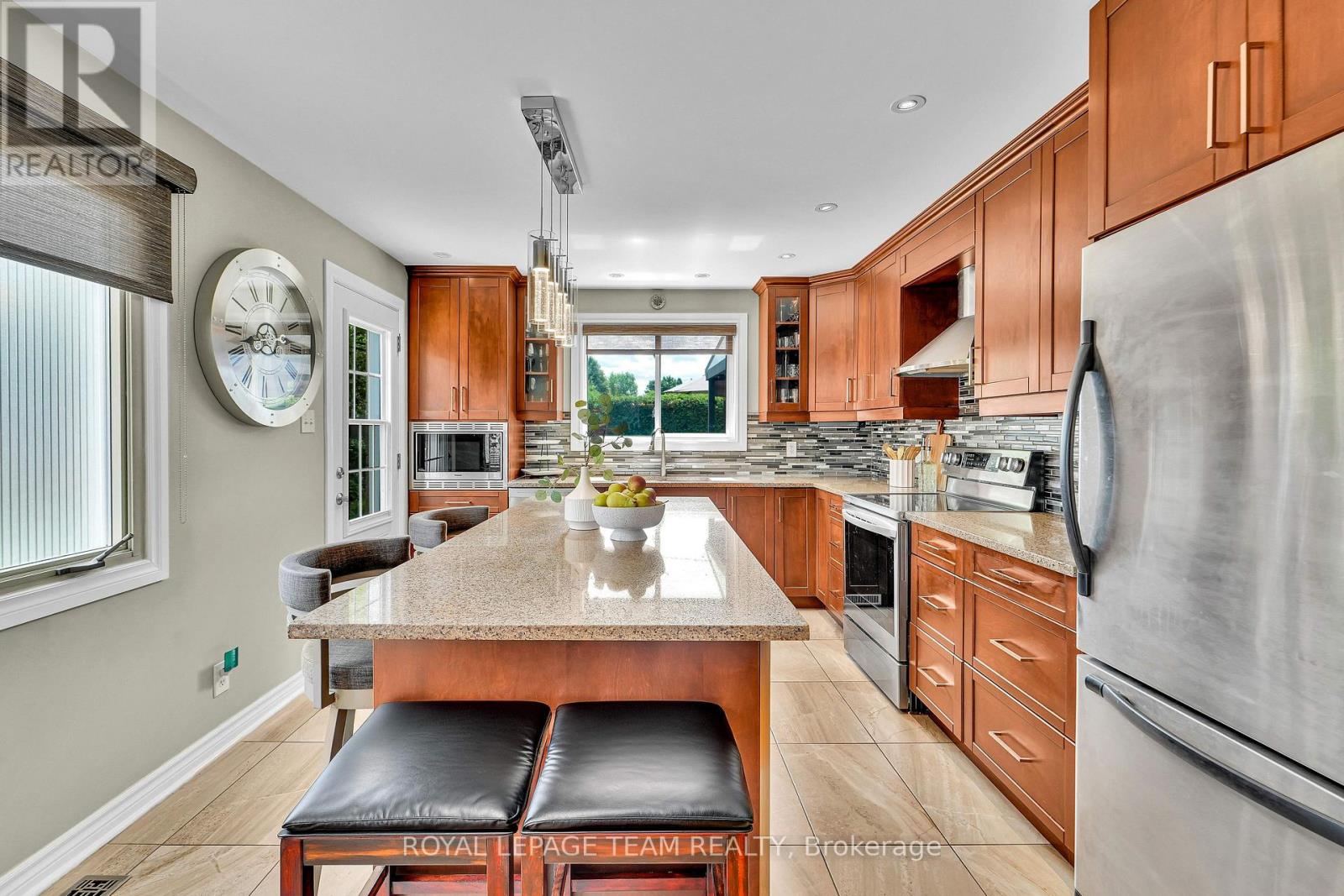 2250 URBANDALE DRIVE - Image 16