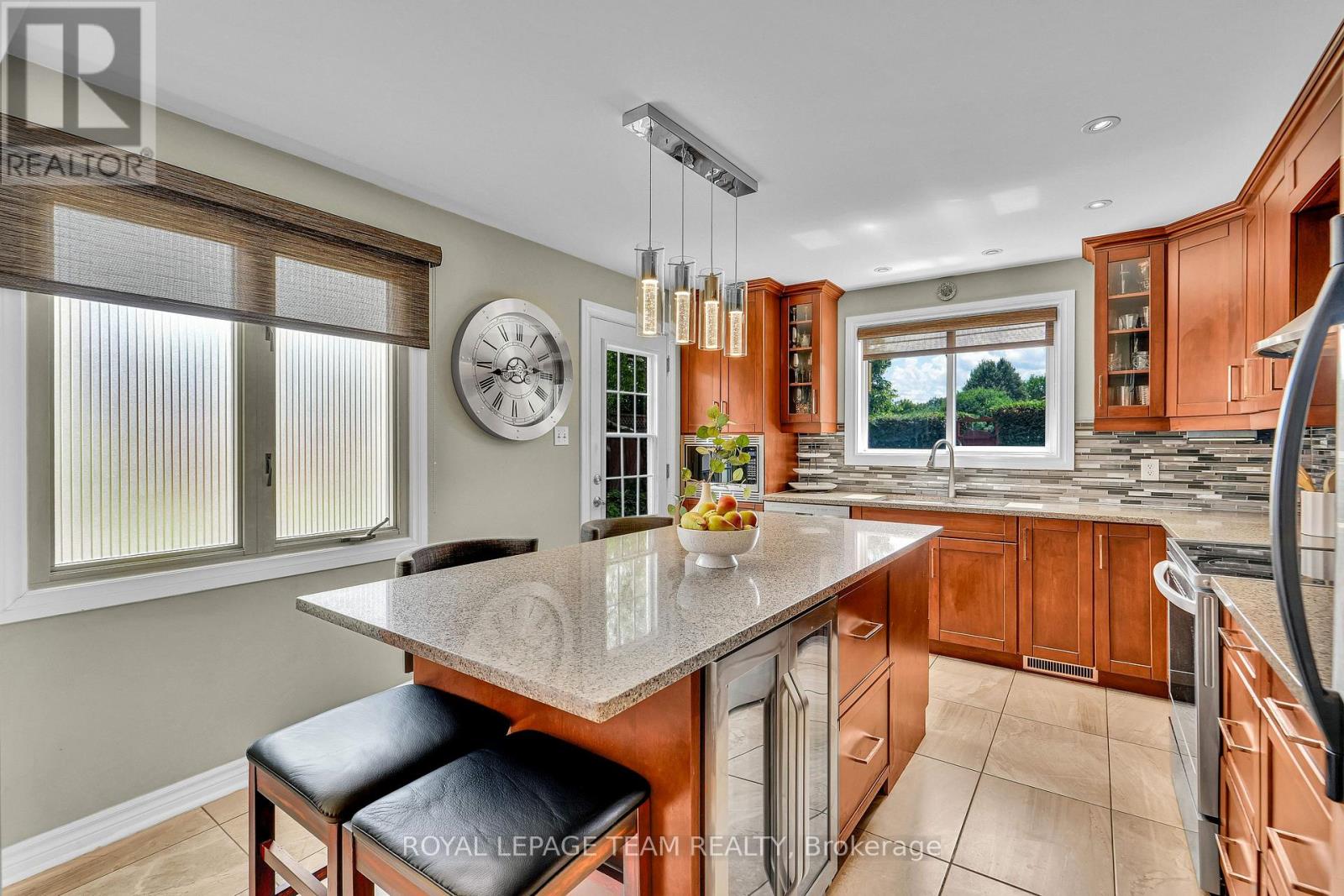 2250 URBANDALE DRIVE - Image 15