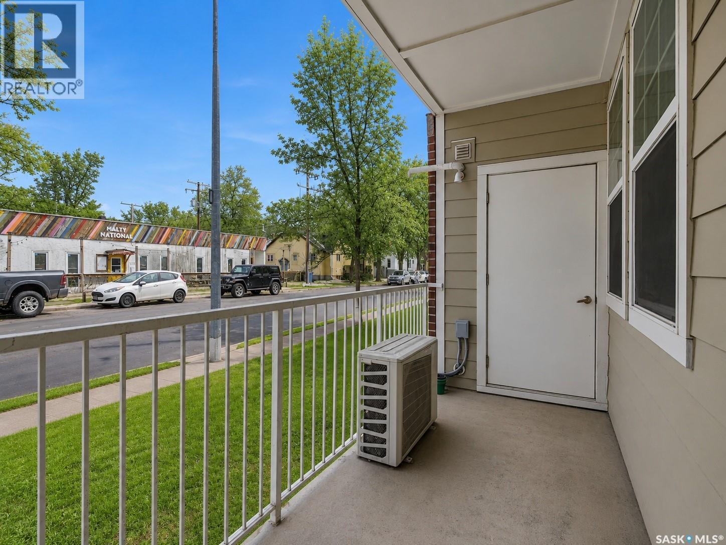 #101 2313 Montreal STREET - Image 19