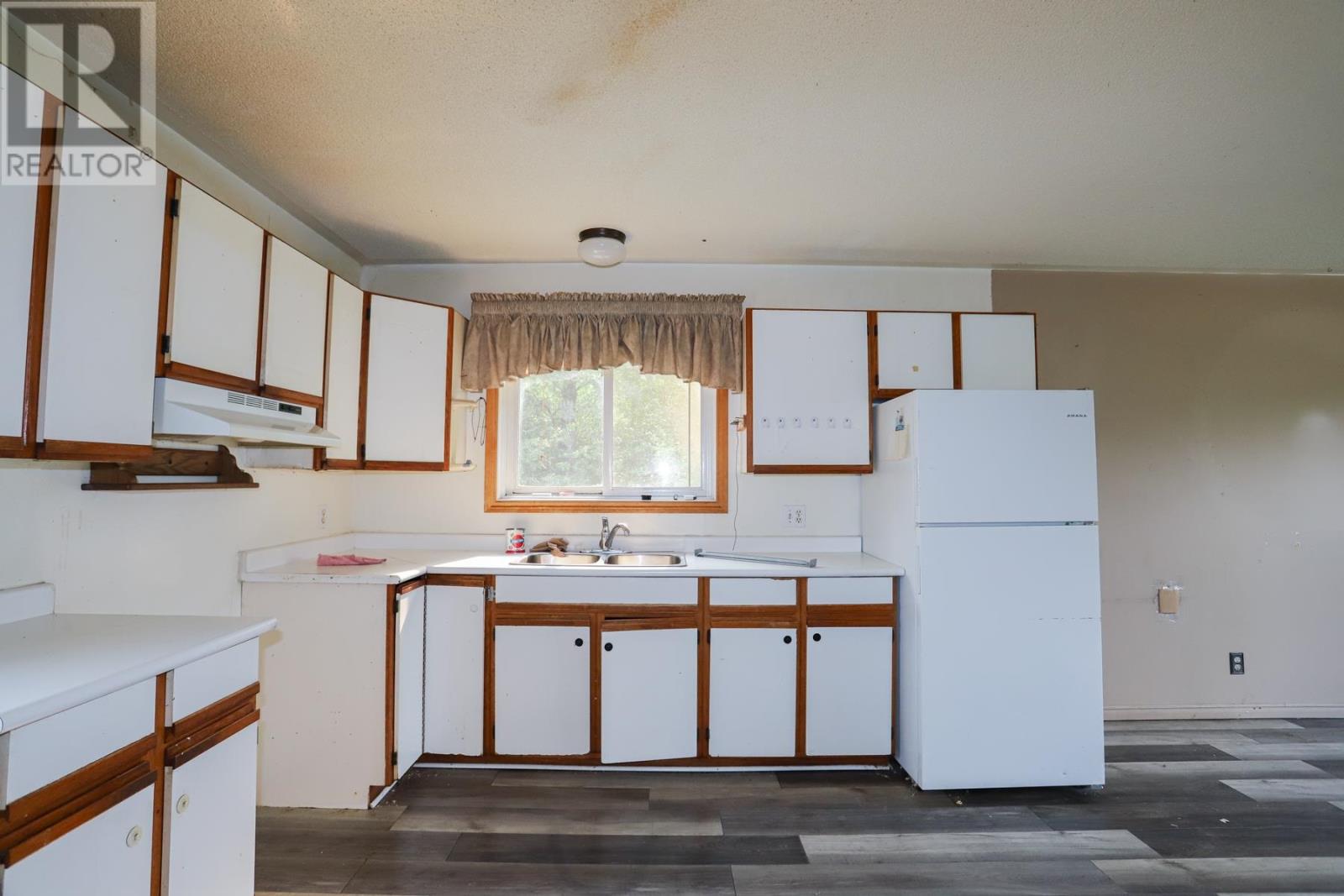370 Old Highway 17 N - Image 3