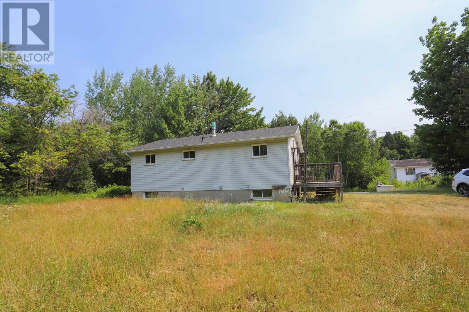 27 Superior ST - Image 22