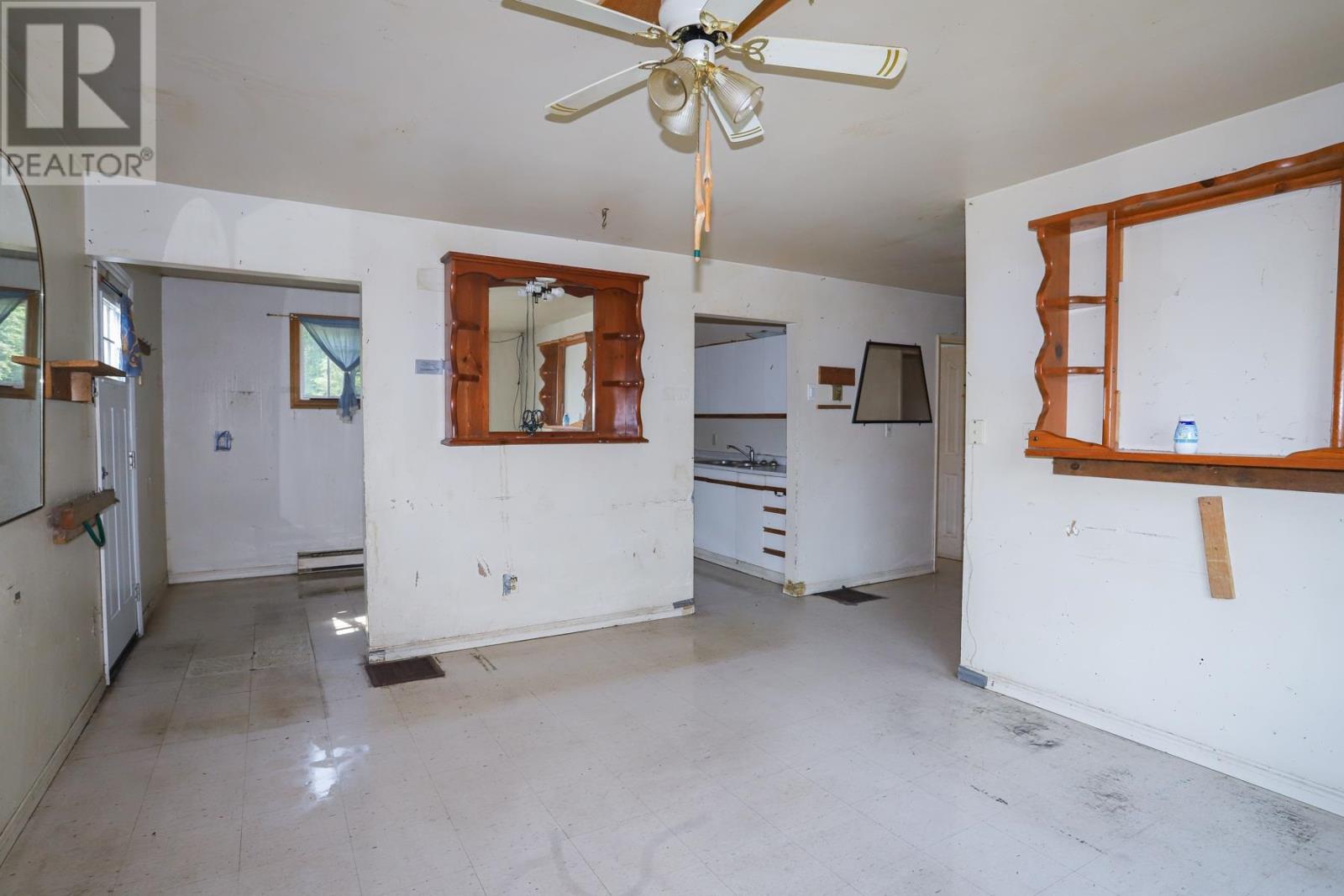 27 Superior ST - Image 6