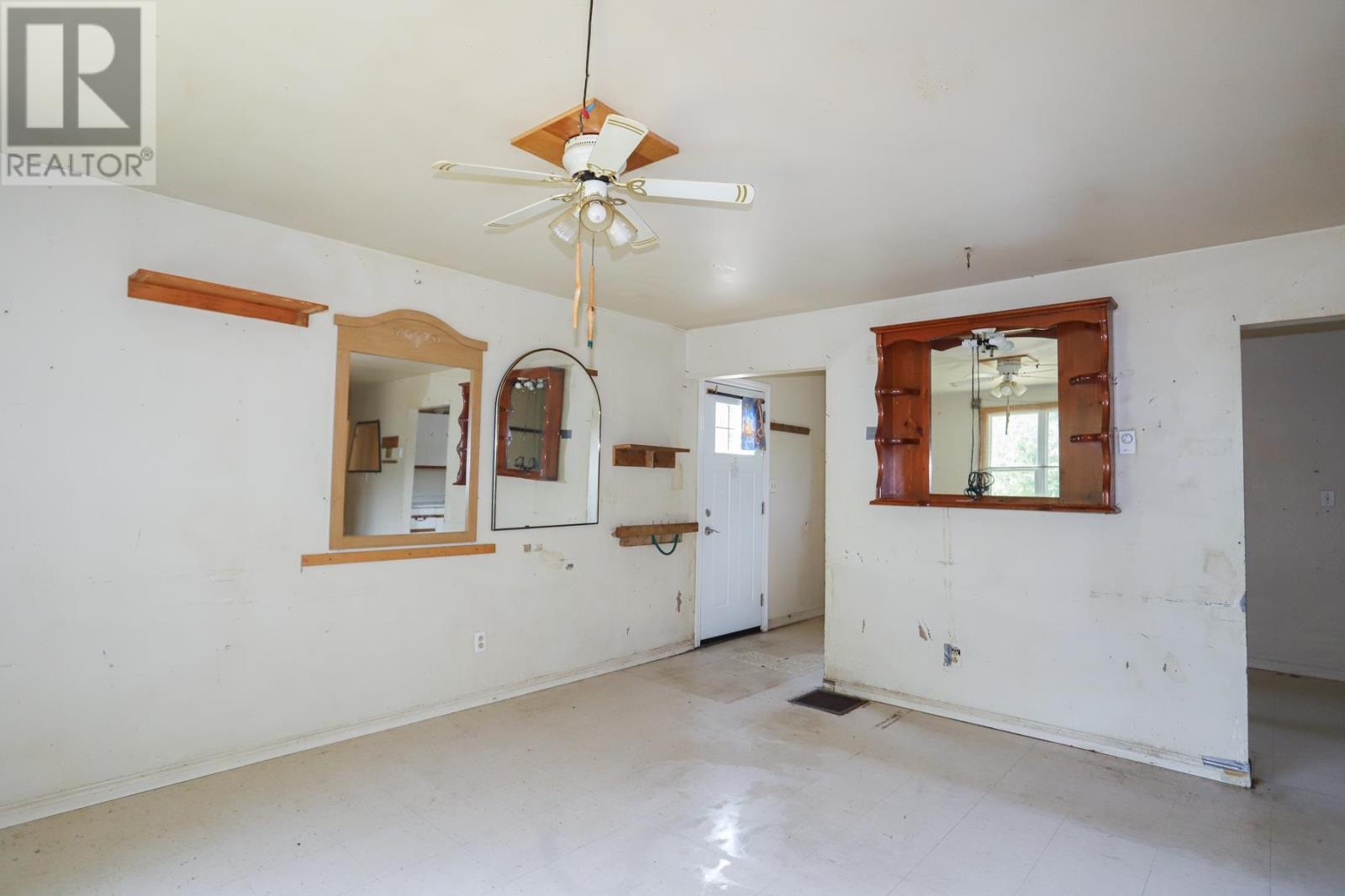 27 Superior ST - Image 7