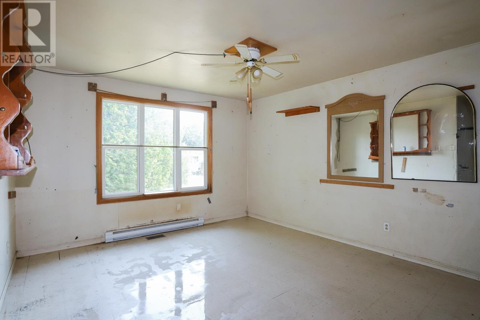 27 Superior ST - Image 5