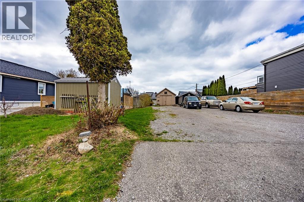 78 BROWN Street - 40