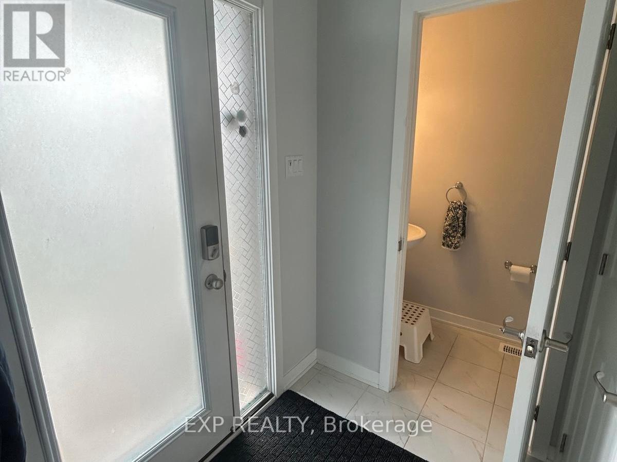 3 Bed, 3 Bath House for Rent in Ottawa – 1045 CURRAGLASS WALK, Ottawa – MLS# X13611060 - Image 19