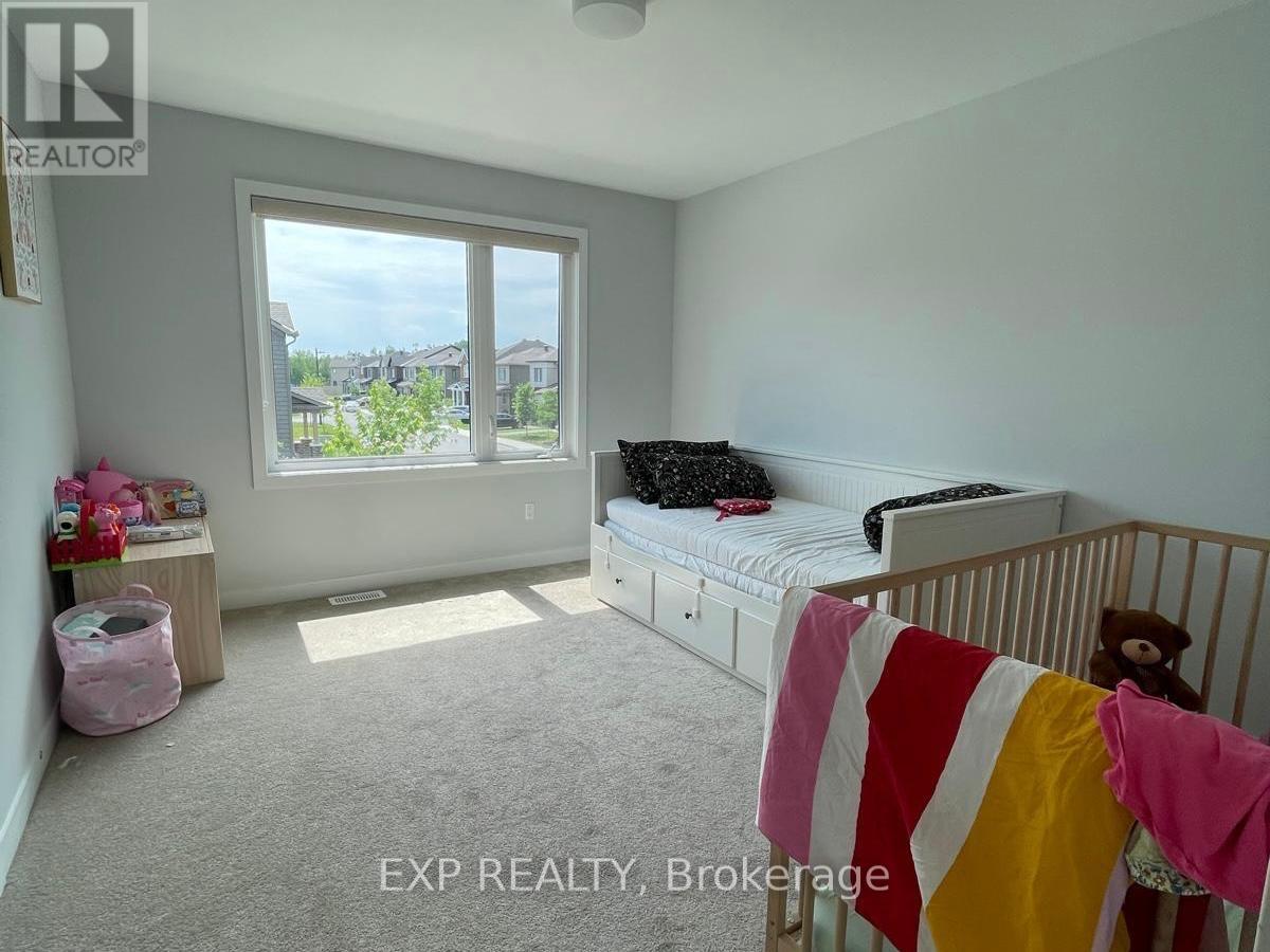3 Bed, 3 Bath House for Rent in Ottawa – 1045 CURRAGLASS WALK, Ottawa – MLS# X13611060 - Image 9