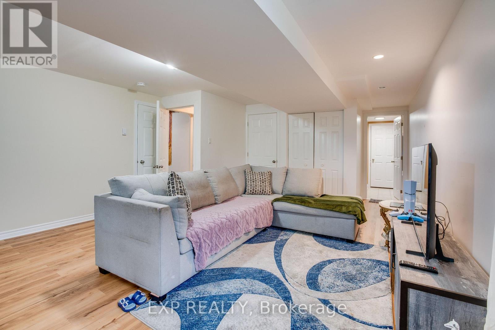 233 BELFORT STREET - 24