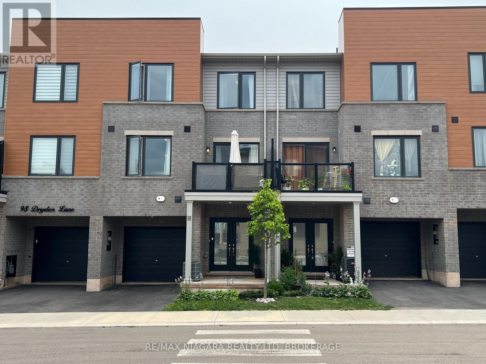 #48 96 DRYDEN LANE - 2