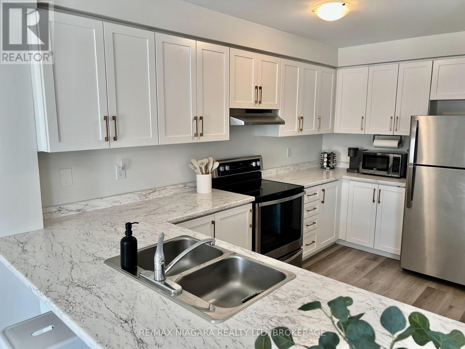 #48 96 DRYDEN LANE - 21