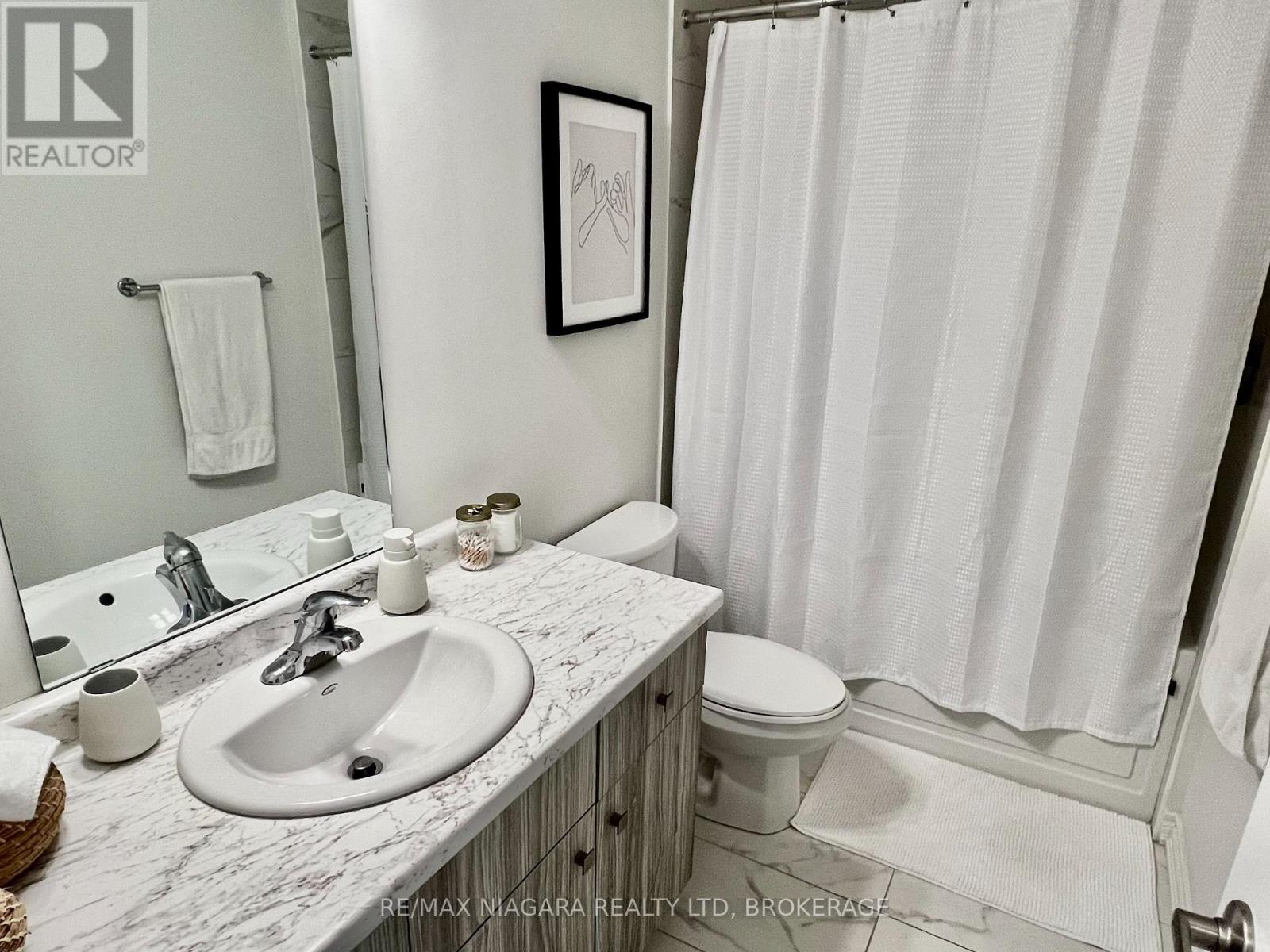#48 96 DRYDEN LANE - 45