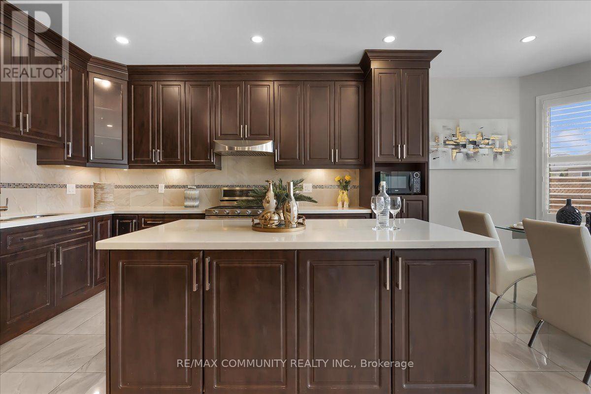 461 ROUGEWALK DRIVE - 11