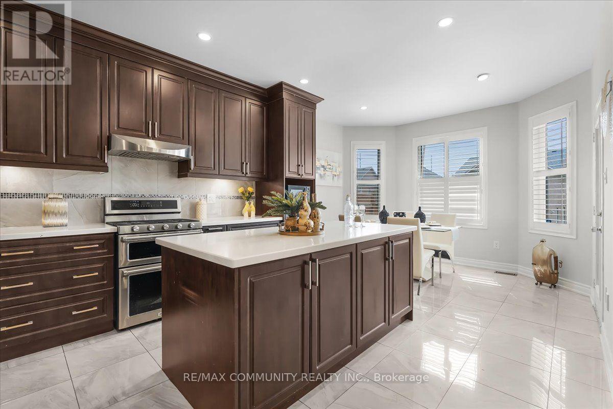 461 ROUGEWALK DRIVE - 12