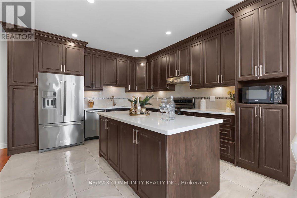 461 ROUGEWALK DRIVE - 13
