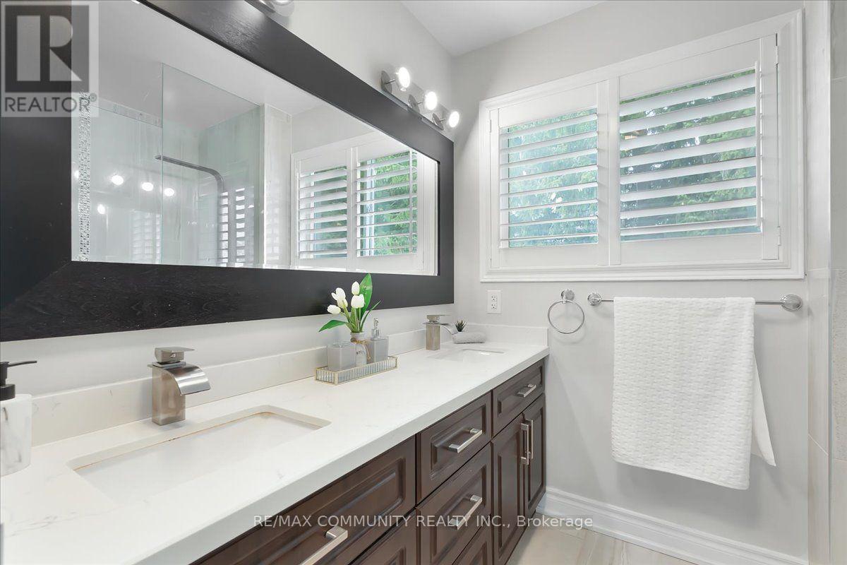 461 ROUGEWALK DRIVE - 24