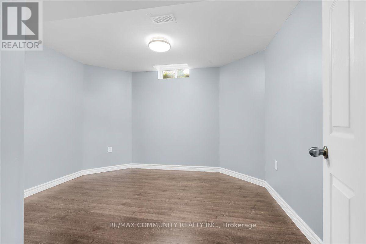 461 ROUGEWALK DRIVE - 39